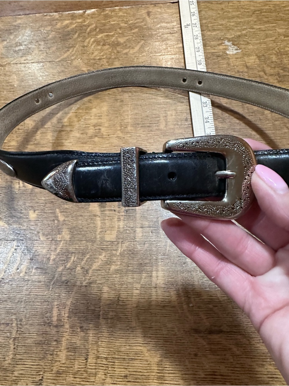 Western Black Leather women belt silver buckle accents approx sz med‎